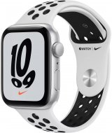 Apple Watch Nike SE 2021, 40 мм, корпус из алюминия серебристого цвета спортивный ремешок Nike цвета «чистая платина/чёрный» (MKQ23)